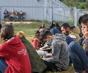 Поток просителей убежища в ЕС падает