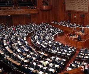 В Японии могут досрочно переизбрать парламент