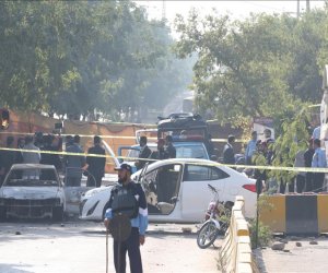 Pakistanda partlayış nəticəsində yeddi polis əməkdaşı ölüb