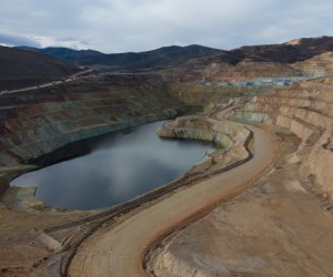 Ильхам Алиев ознакомился с деятельностью горно-перерабатывающего комплекса &laquo;Демирли&raquo;