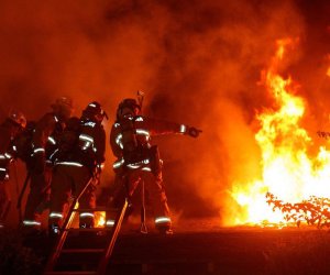 Yataqxanada yanğında 30 sakin təxliyyə edilib