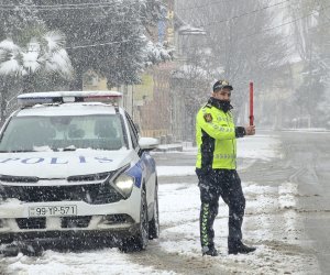 DYP bölgələrə səfər edən və hərəkətdə olan sürücülərə xəbərdarlıq edib