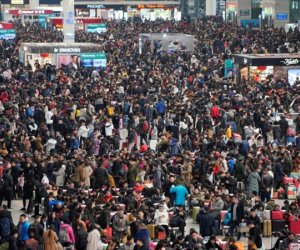 Çində əhali dördünücü ildir ki, azalmağa davam edir