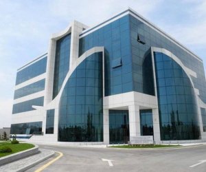 DİN sürücüləri şaxtalı hava ilə bağlı ehtiyatlı olmağa çağırıb
