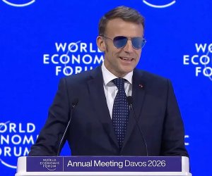 Makron Trampın Davos ritorikasına cavab verdi: Avropa təzyiqə boyun əyməyəcək