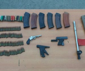 Qanunsuz saxlanılan silahlar aşkarlanıb