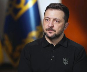 

Tramp Zelenski ilə görüşün yaxşı keçdiyini deyib
