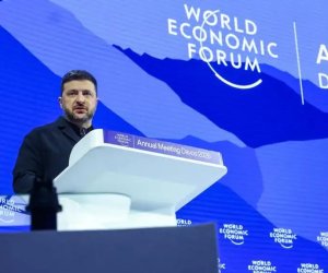 Zelenski: Avropa hərbi potensialını artırmır, ABŞ-a həddindən artıq güvənir