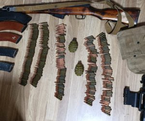 Polis qanunsuz saxlanılan silah-sursat aşkarlayıb