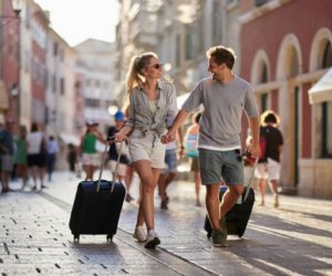 Azərbaycana turist axını 2 % azalıb