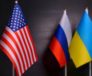 В ОАЭ возобновились трехсторонние переговоры Украины, РФ и США