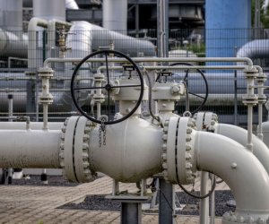 Новый шаг Европы к полному отказу от российской нефти и газа