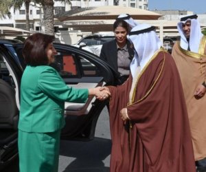 Sahibə Qafarova bəhreynli həmkarı ilə görüşüb