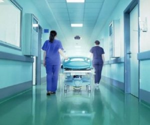 
Məktəblinin repetitor yanında halı pisləşdi -Xəstəxanda öldü