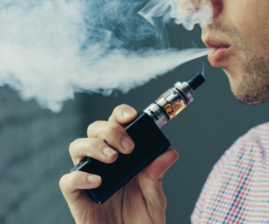 
Azərbaycanda elektron siqaret qadağası təsdiqlənib