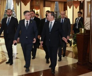 Гидеон Саар посетил Милли Меджлис Азербайджана