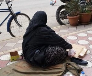 Şanlıurfada dilənçilik və küçələrdən metal toplamaq qadağan edilib