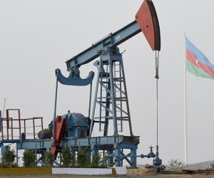 
Azərbaycan nefti ucuzlaşıb