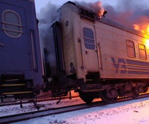 Россия ударила по пассажирскому поезду в Харьковской области: есть раненые