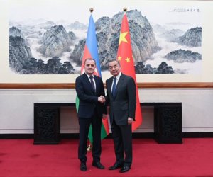 Azərbaycan və Çin XİN rəhbərləri görüşüb
