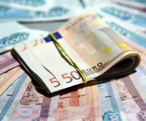 Avro və rubl azalıb - Günün məzənnəsi