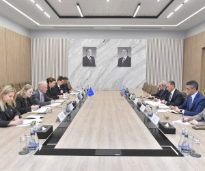 Azərbaycan Aİ ilə Zəngəzur dəhlizinin Trans-Avropa nəqliyyat şəbəkələrinə əlavə olunmasını müzakirə edib