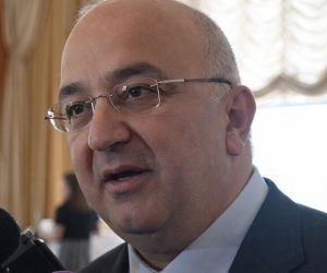 Sabiq nazirə artıq pensiya ödəndiyi üçün geri alınacaq