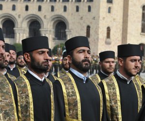 Ermənistan ordusunda ruhani təmsilçiliyi ləğv olunub