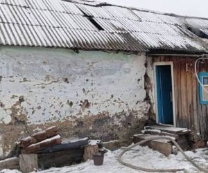 В Алтайском крае РФ четверо, включая детей, погибли при пожаре