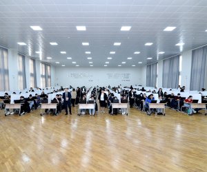 Bakıda ilk dəfə elektron qaydada eksternat imtahanları keçirildi
