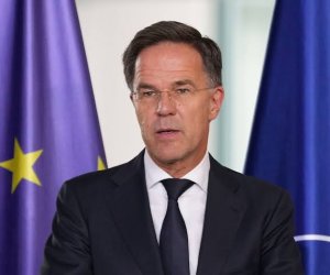 Генсек НАТО выступит завтра в Верховной Раде Украины