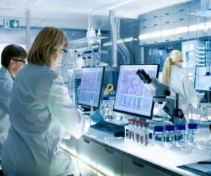 Avstraliyada ilk dəfə xərçəng əlehinə peyvənd sınağa başlanılır