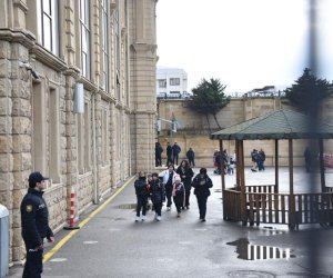 Bakıda lisey müəllimi şagird tərəfindən güllələnib/Yenilənib3