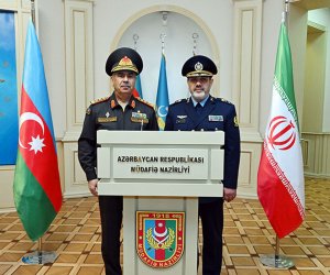 Zakir Həsənov iranlı həmkarı ilə görüşüb