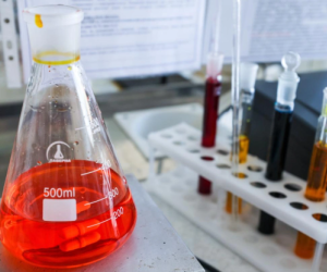 Scientists develop sensor to quickly detect sugar and alcohol in drinks