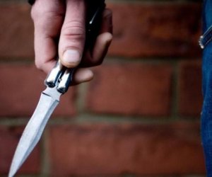 Şəmkirdə məktəbli bıçaqlanıb