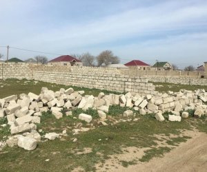 Ötən il bələdiyyə aktları üzrə ləğv edilən torpaq sahələrinin həcmi üç dəfədən çox azalıb
