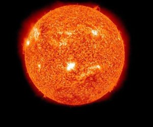 Günəşdə növbəti güclü partlayış baş verib