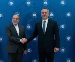 Türkiyə və İran XİN rəhbərləri arasında telefon danışığı olub