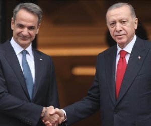 Yunanıstanın Baş naziri Türkiyədə səfərdədir