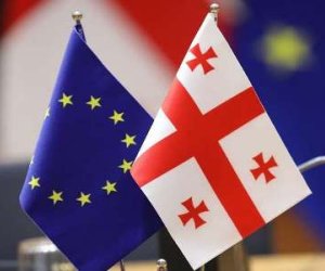 Aİ Gürcüstanın diplomatik pasport sahibləri üçün vizasız girişi ləğv edir