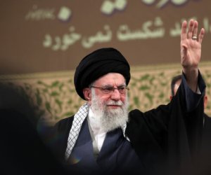 Хаменеи обратился к сторонникам