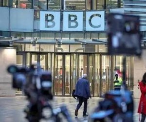 BBC xərclərini yüz milyonlarla funt sterlinq azaltmağı planlaşdırır, işçilərin ixtisarı gözlənilir