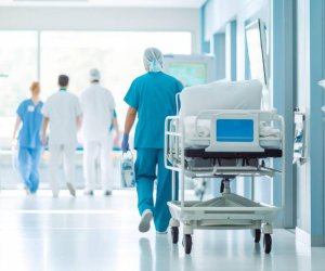 46 yaşlı kişinin üzərinə spirt töküb yandırdılar