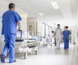 Генпрокуратура расследует смерть пациентки после операции в частной клинике Баку