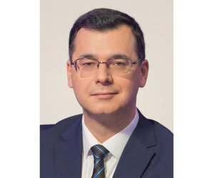 Mədəniyyət nazirinin müşaviri vəzifəsindən azad edilib