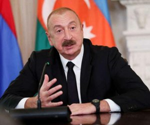 Əliyev Qambiya prezidentini Müstəqillik Günü münasibətilə təbrik edib