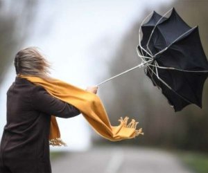 В Азербайджане в связи с ветреной погодой объявлено желтое предупреждение