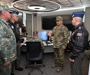 Zakir Həsənov hava hücumundan müdafiə bölmələrinin fəaliyyətini yoxlayıb