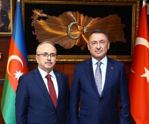 Fuad Oktay Azərbaycana gəlib